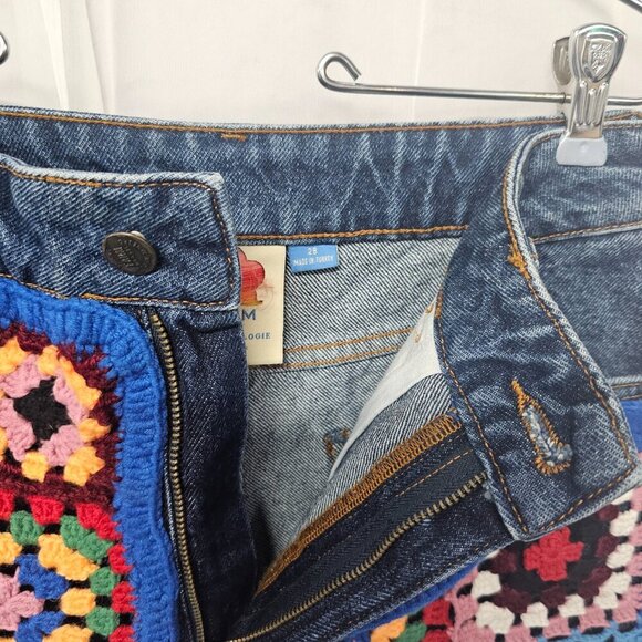 NWOT Farm Rio Denim Crochet Knit Granny Square Shorts Boho Patchwork 28 - Picture 5 of 15